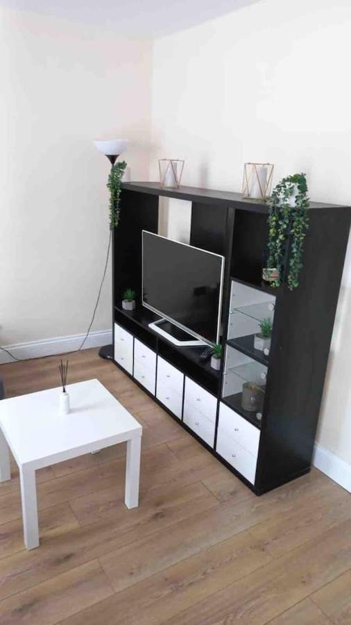Quiet And Cozy 2 Seperate Bedrooms And 2 Bathroom With Terrace Londres Extérieur photo
