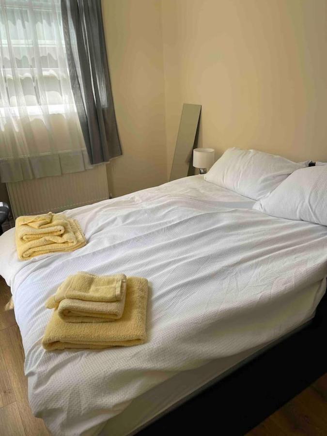 Quiet And Cozy 2 Seperate Bedrooms And 2 Bathroom With Terrace Londres Extérieur photo